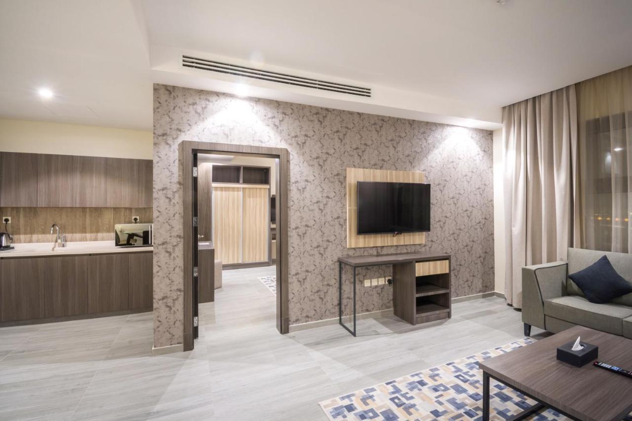 Enala Hotel - Эль-Хубар Экстерьер фото