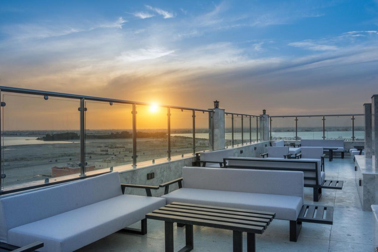Enala Hotel - Эль-Хубар Экстерьер фото