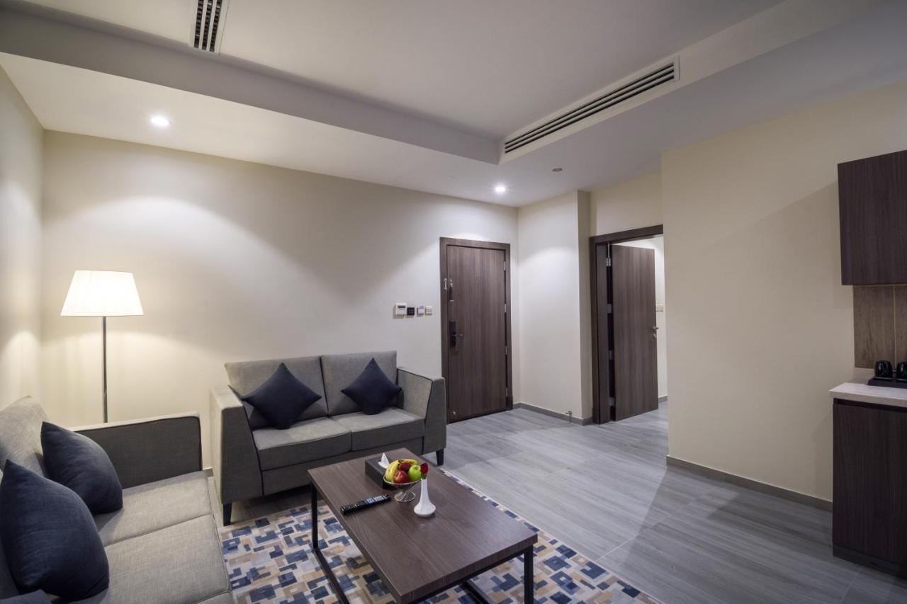 Enala Hotel - Эль-Хубар Экстерьер фото